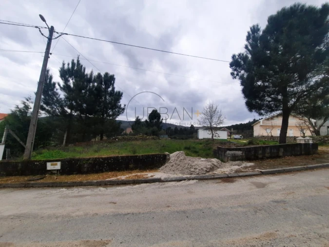 Terreno para Venda em Leomil Foto 4
