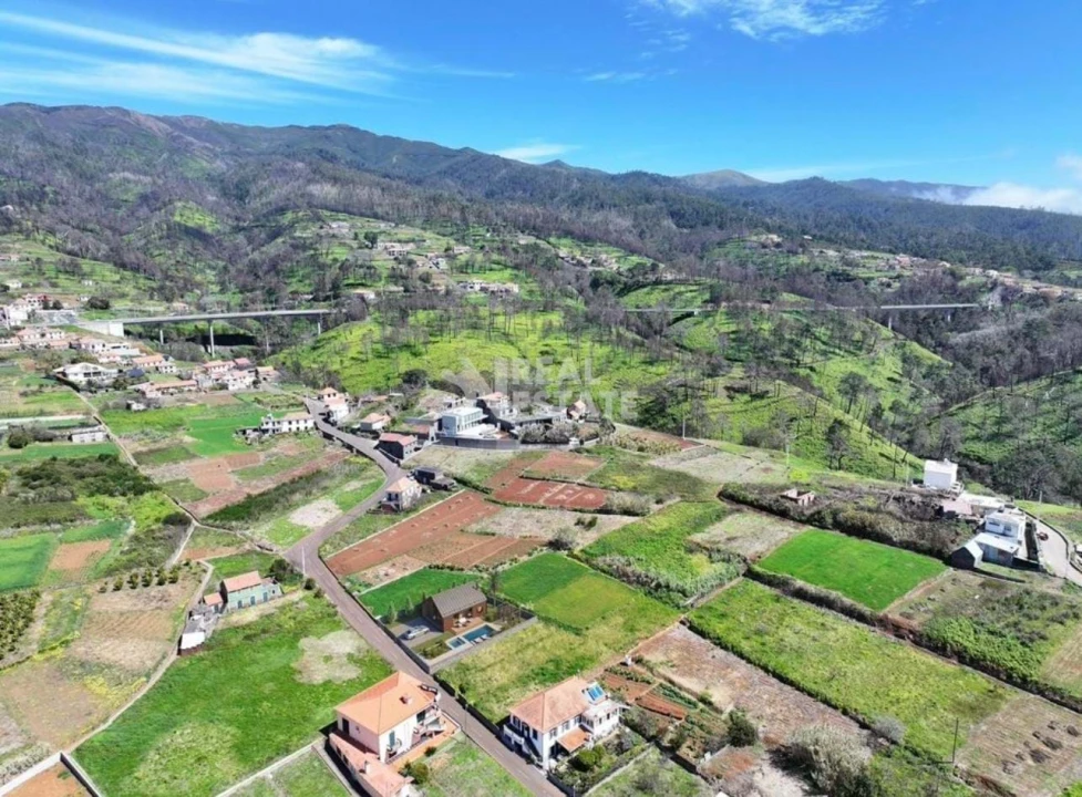 Terreno para Venda em Fajã da Ovelha Foto 11