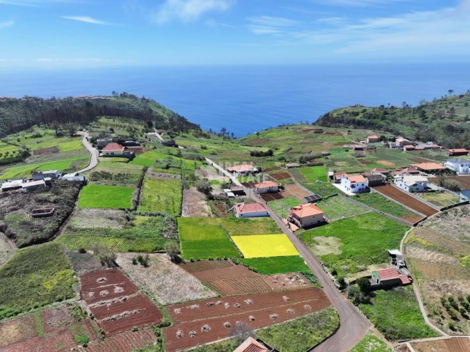 Terreno para Venda em Fajã da Ovelha Foto 1