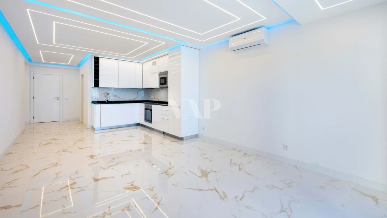 Apartamento T2 para Venda em Quarteira Foto 11