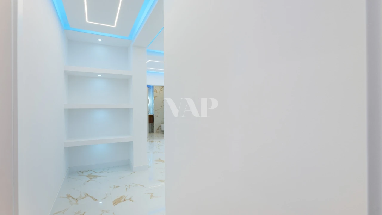 Apartamento T2 para Venda em Quarteira Foto 9