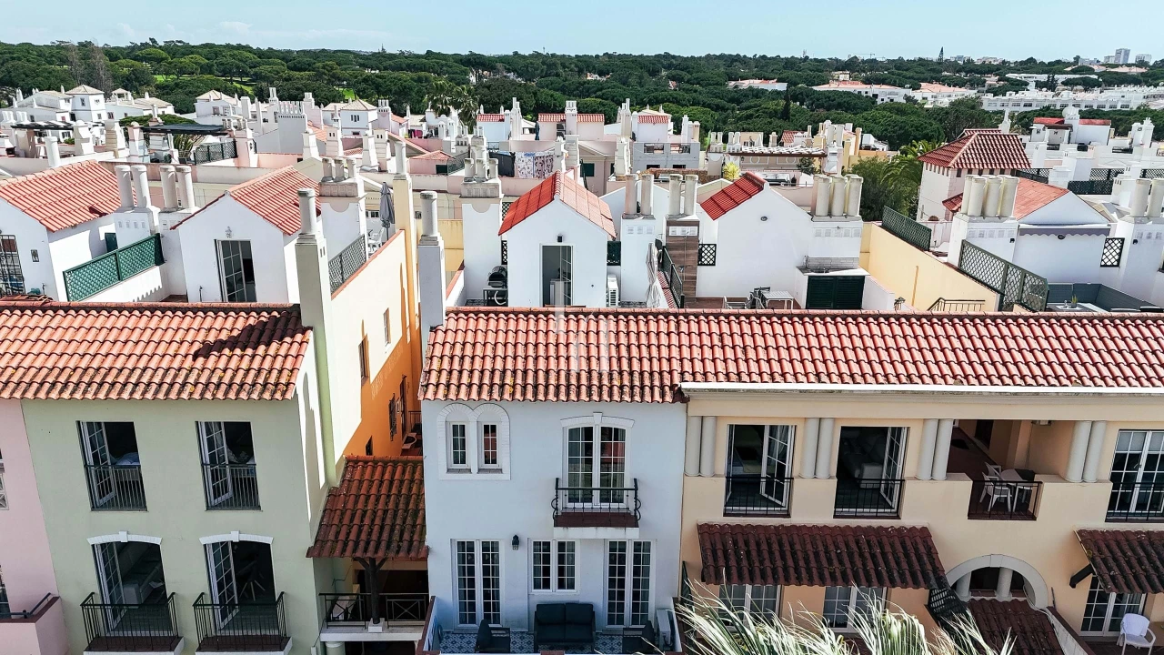 Apartamento T2 para Arrendamento férias em Quarteira Foto 21