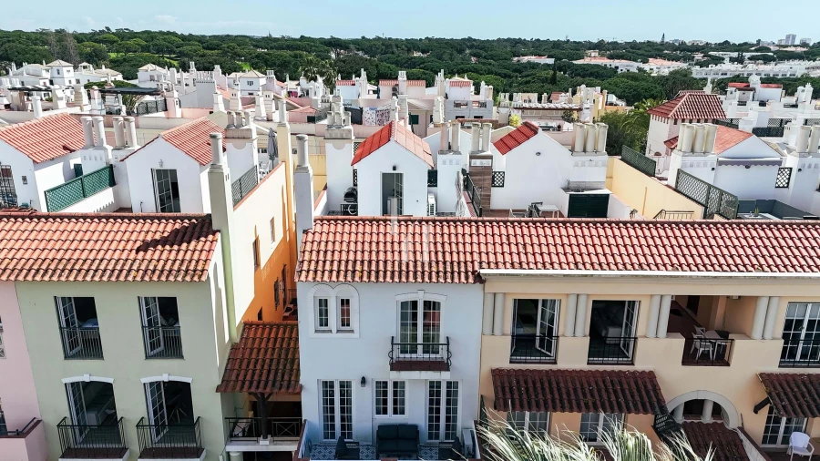 Apartamento T2 para Arrendamento férias em Quarteira Foto 21