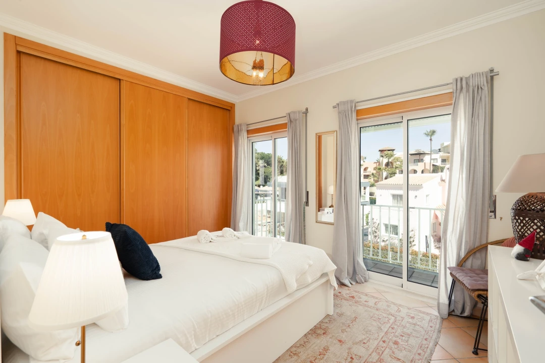 Apartamento T1 para Arrendamento férias em Quarteira Foto 4