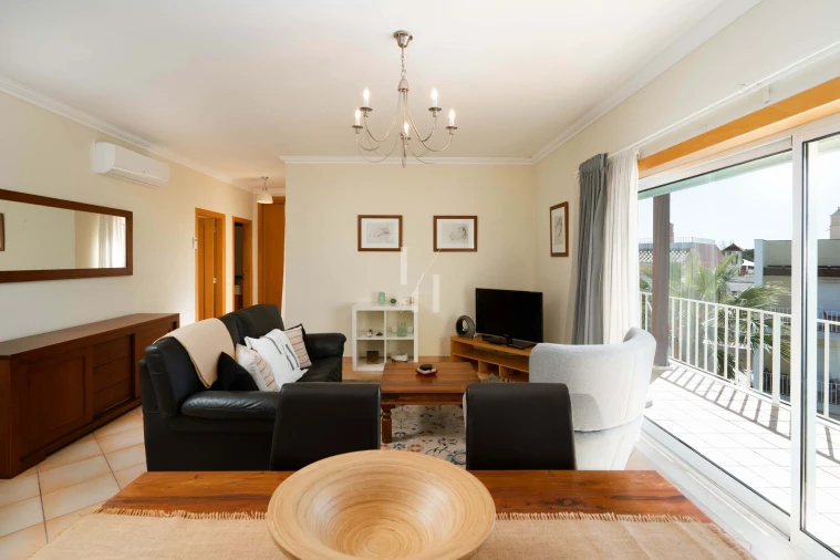 Apartamento T1 para Arrendamento férias em Quarteira Foto 5