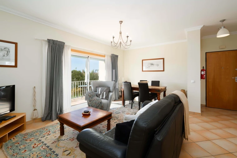 Apartamento T1 para Arrendamento férias em Quarteira Foto 2