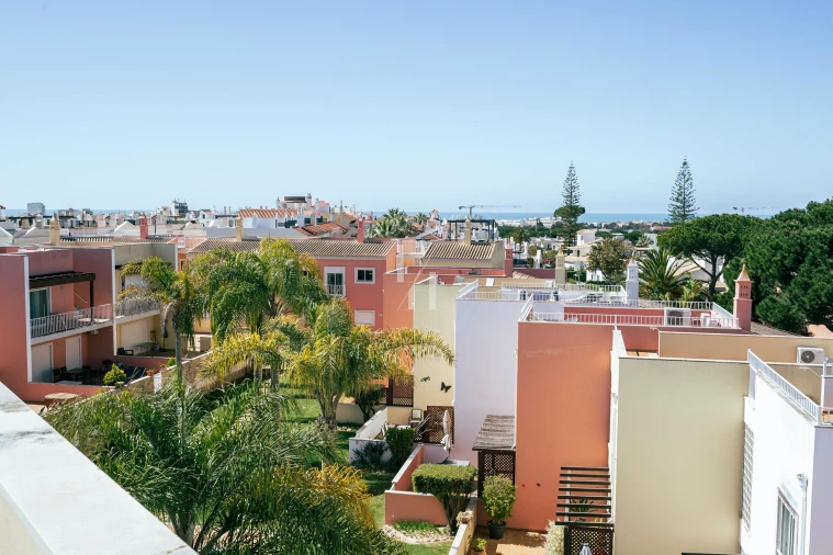 Apartamento T1 para Arrendamento férias em Quarteira Foto 18