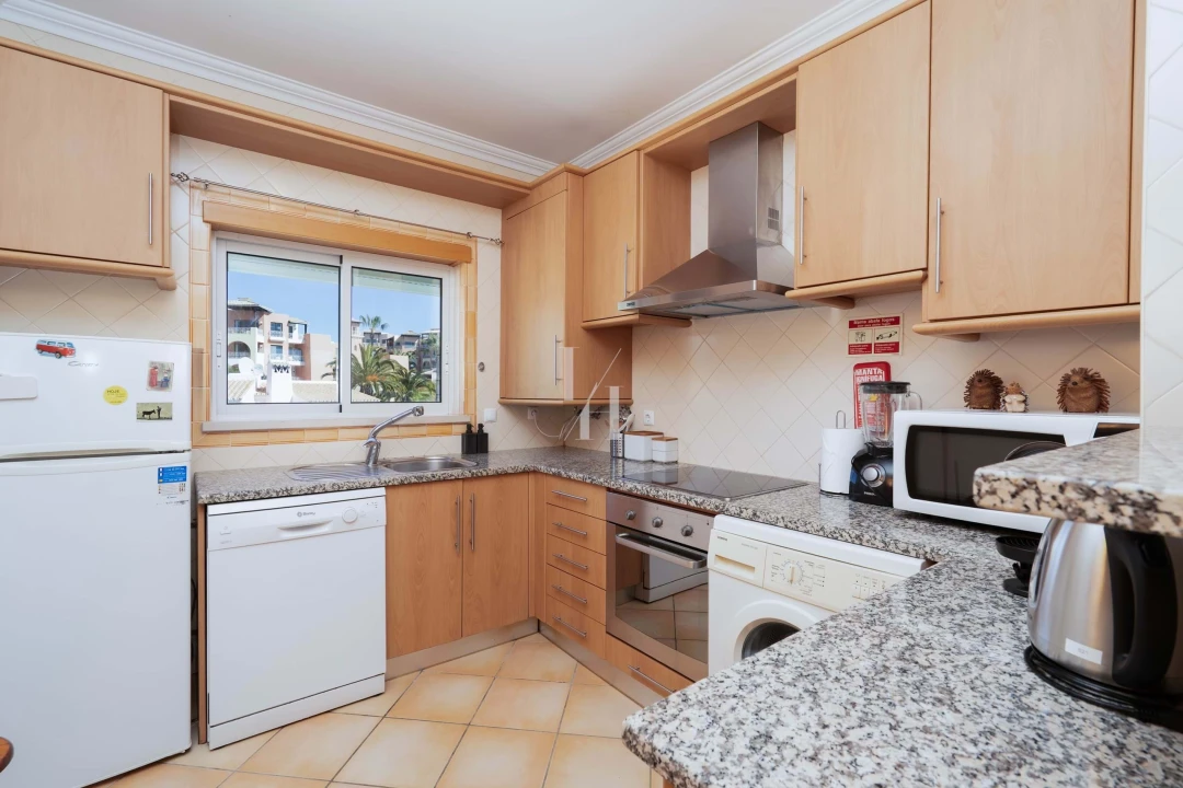 Apartamento T1 para Arrendamento férias em Quarteira Foto 3