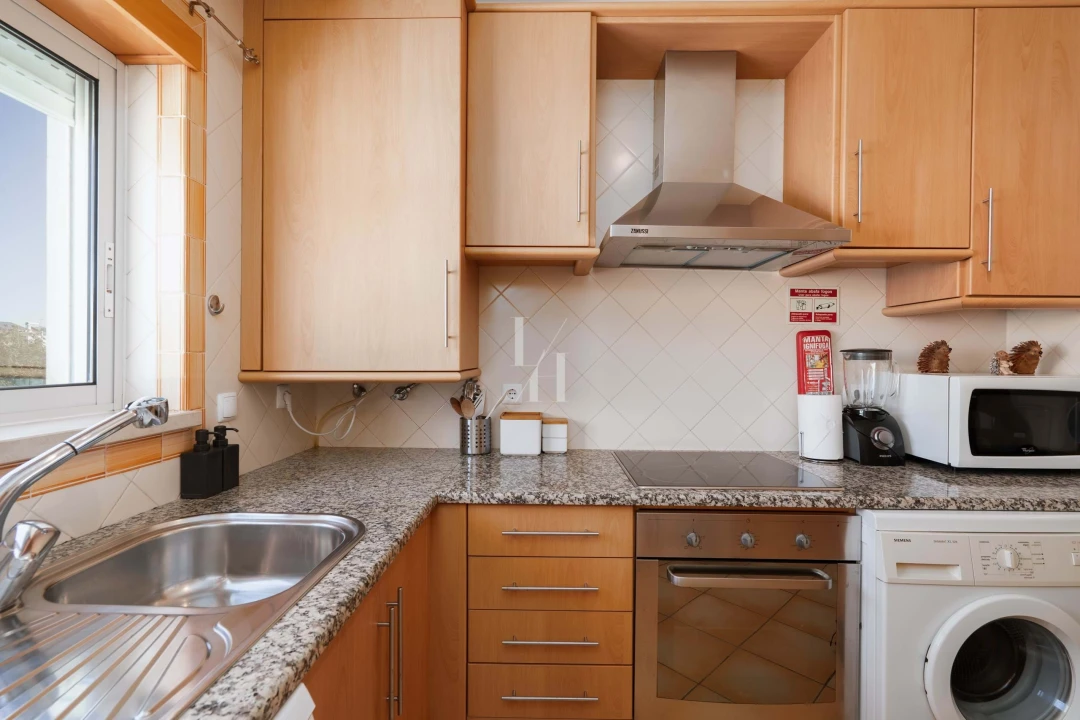 Apartamento T1 para Arrendamento férias em Quarteira Foto 6