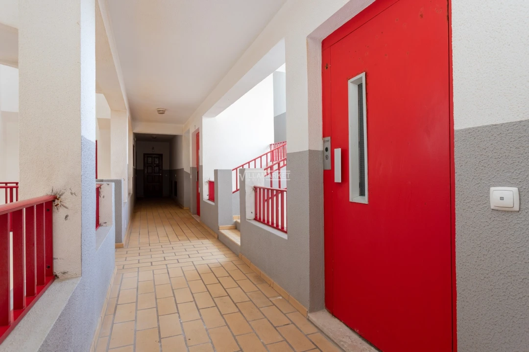 Apartamento T2 para Venda em Quarteira Foto 38