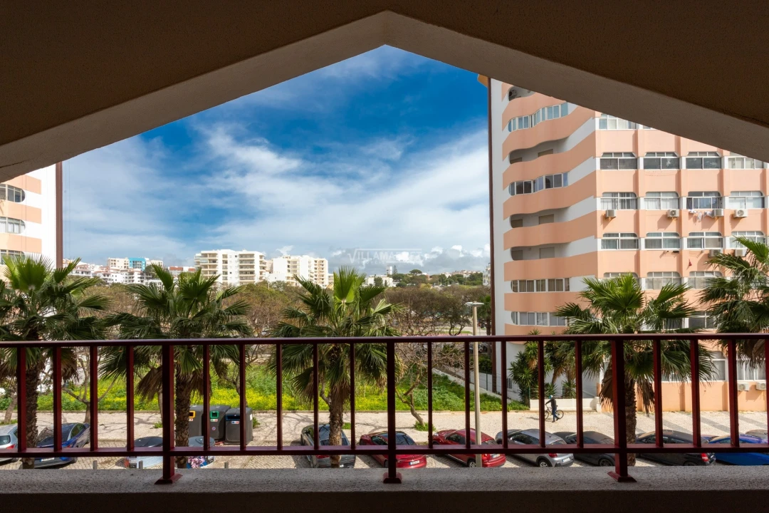 Apartamento T2 para Venda em Quarteira Foto 39