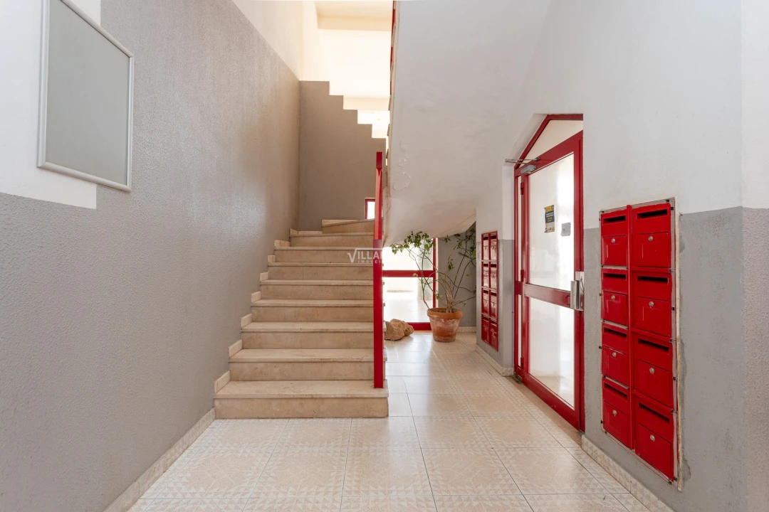 Apartamento T2 para Venda em Quarteira Foto 36