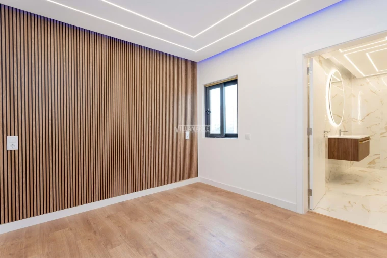 Apartamento T2 para Venda em Quarteira Foto 16
