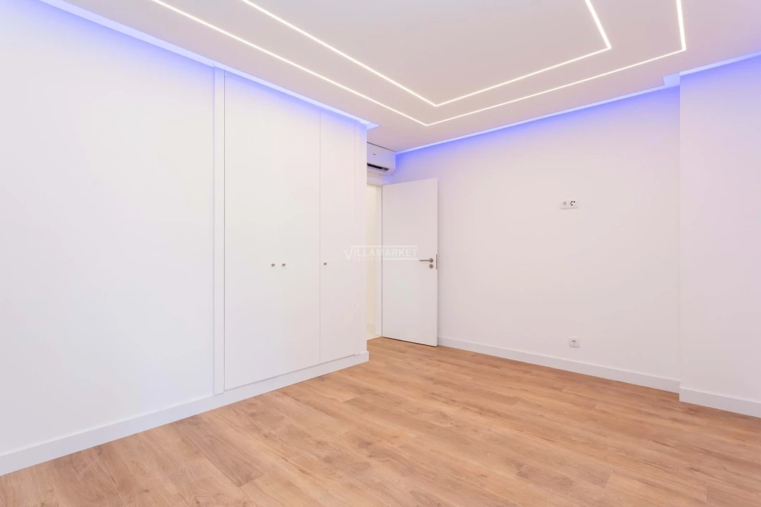 Apartamento T2 para Venda em Quarteira Foto 17