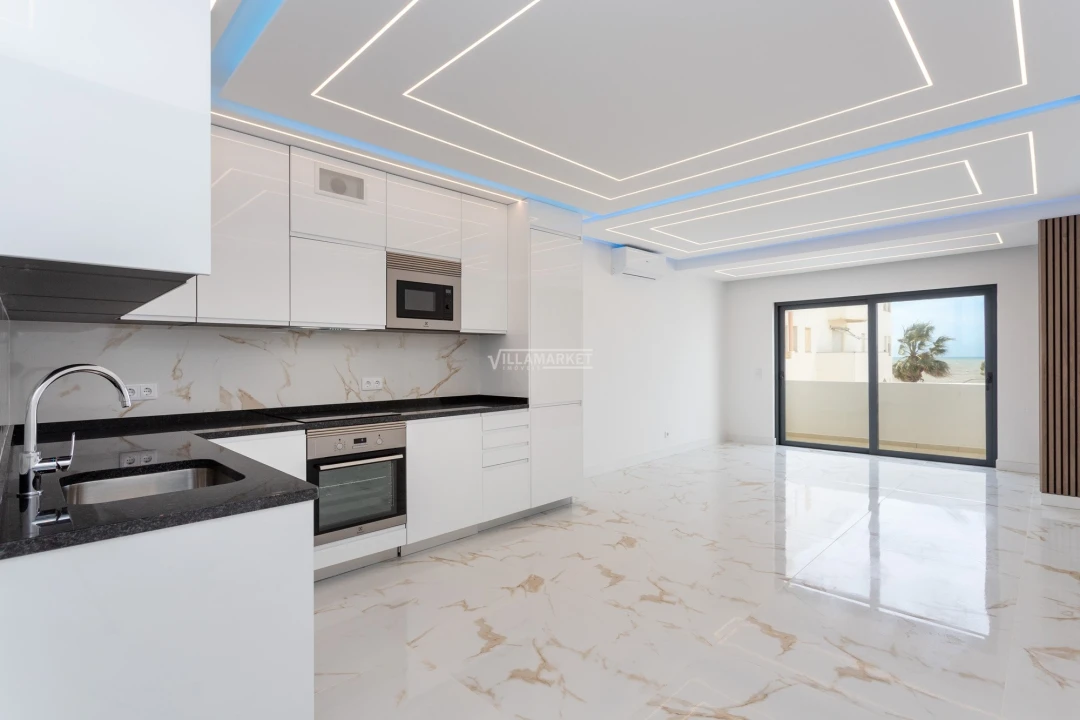Apartamento T2 para Venda em Quarteira Foto 2