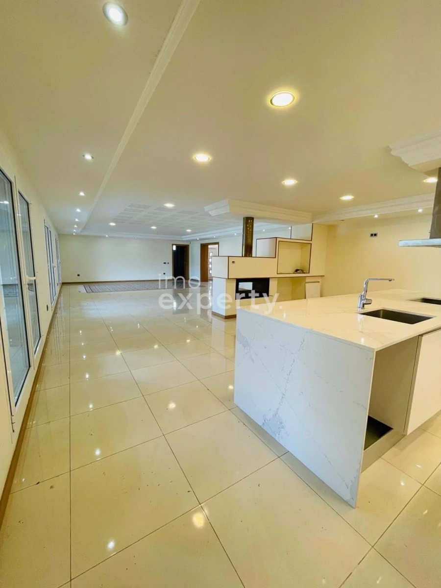 Moradia T7 para Venda em Bidoeira de Cima Foto 7