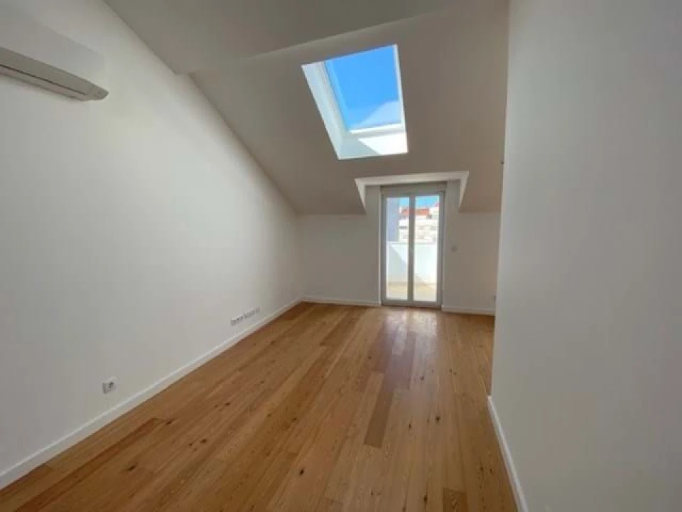 Apartamento T1 para Venda em Estrela Foto 6