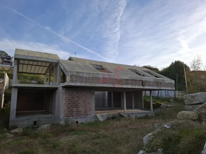 Moradia T4 para Venda em Costa Foto 13