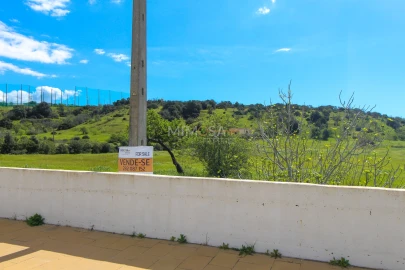 Terreno Misto para Venda em Lagos (São Sebastião e Santa Maria)