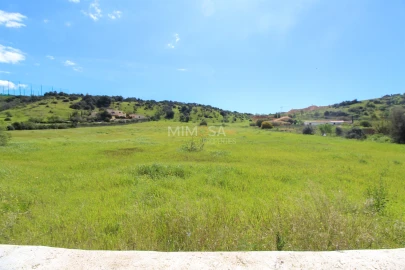 Terreno Misto para Venda em Lagos (São Sebastião e Santa Maria)