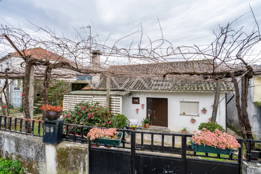 Moradia T3 para Venda em Ribeira do Neiva Foto 1