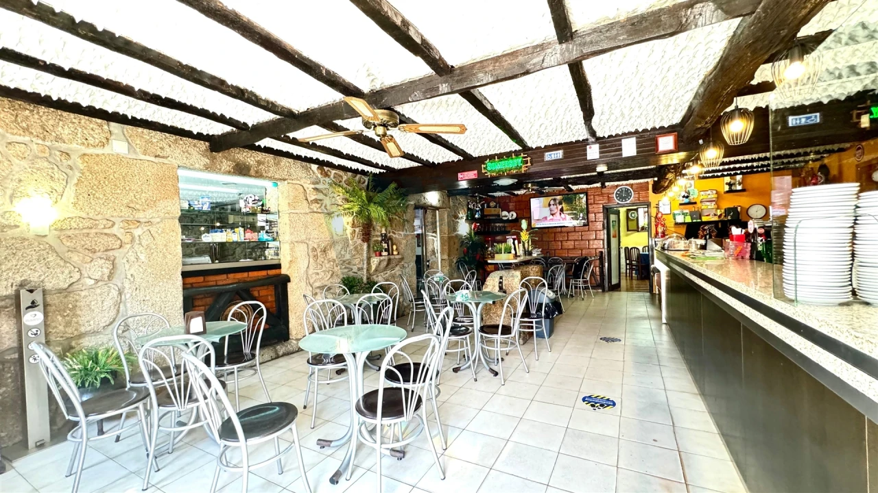 Negócio para Venda em Águas Santas e Moure Foto 29