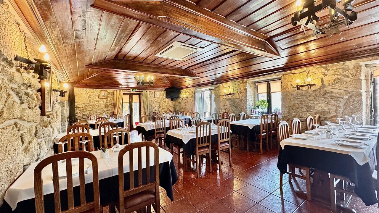 Negócio para Venda em Águas Santas e Moure Foto 26