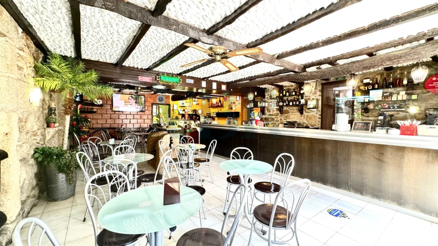 Negócio para Venda em Águas Santas e Moure Foto 30