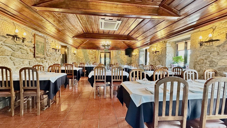 Negócio para Venda em Águas Santas e Moure Foto 21