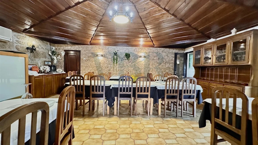 Negócio para Venda em Águas Santas e Moure Foto 24