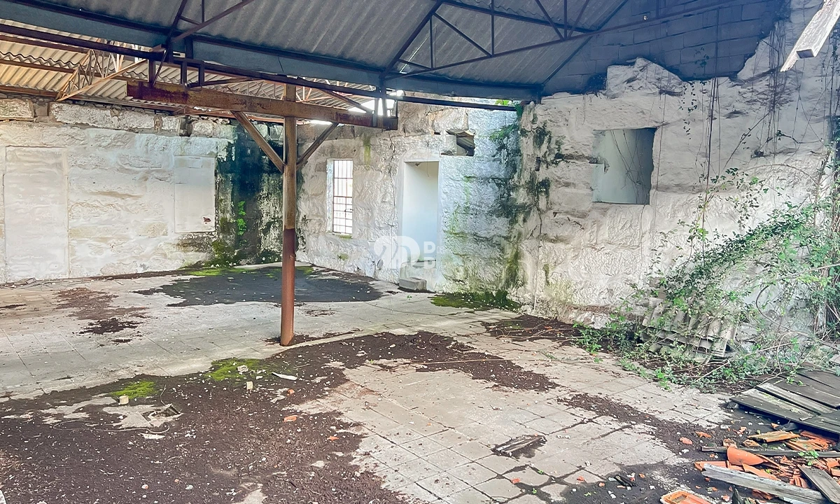 Armazém para Venda em Selho (São Jorge) Foto 10