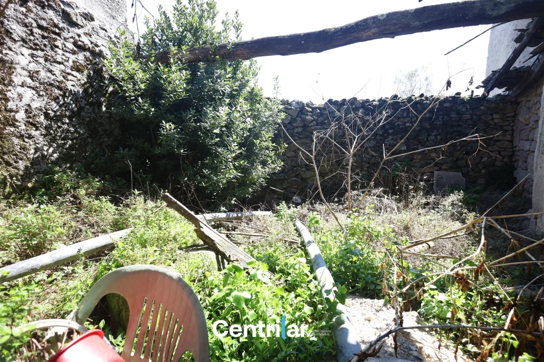 Moradia T2 para Venda em Tavares (Chãs, Várzea e Travanca) Foto 9