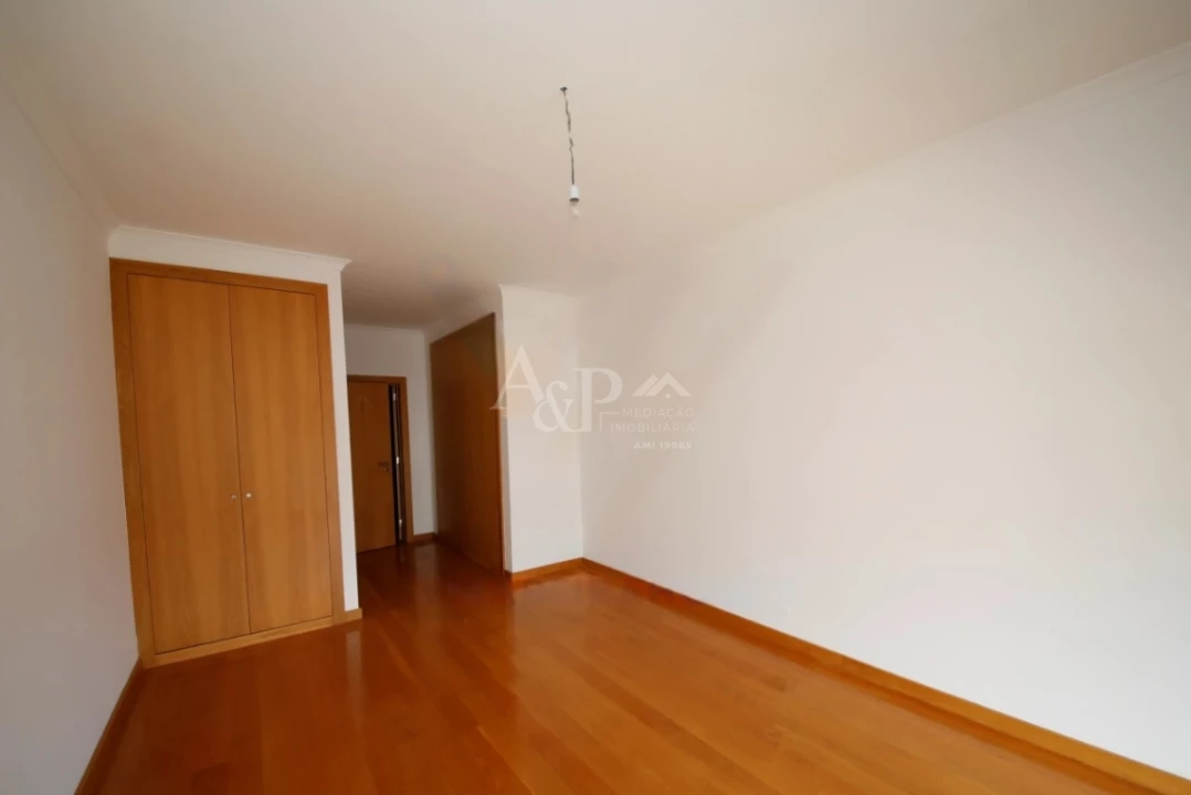 Apartamento T5 para Venda em Repeses e São Salvador Foto 5