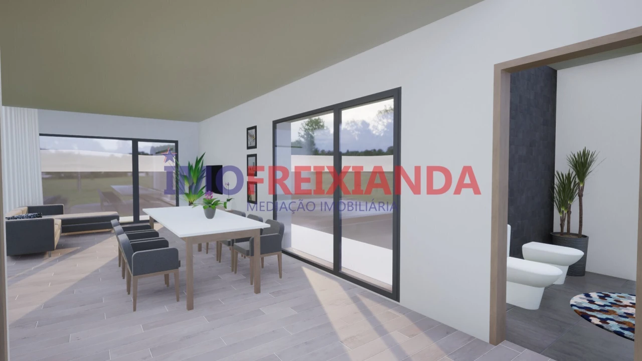 Moradia T4 para Venda em Caxarias Foto 3