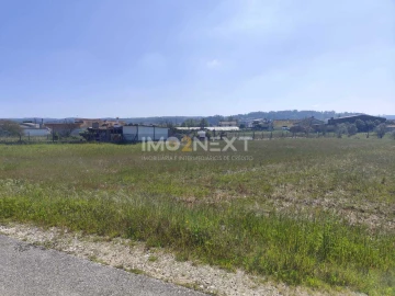Terreno para Venda em Monte Redondo e Carreira