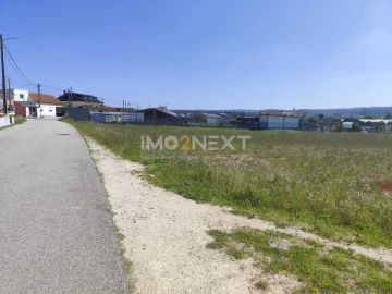 Terreno para Venda em Monte Redondo e Carreira