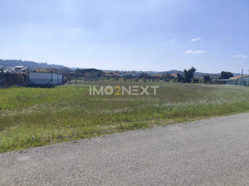 Terreno para Venda em Monte Redondo e Carreira Foto 3