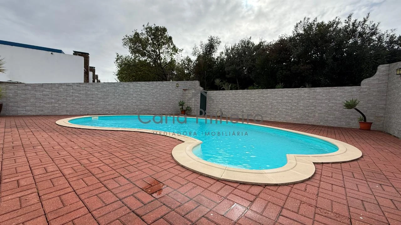 Moradia T3 para Arrendamento em Cercal Foto 11