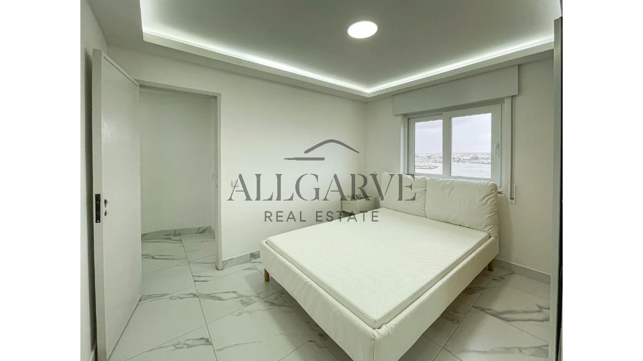 Apartamento T2 para Venda em Portimão Foto 8