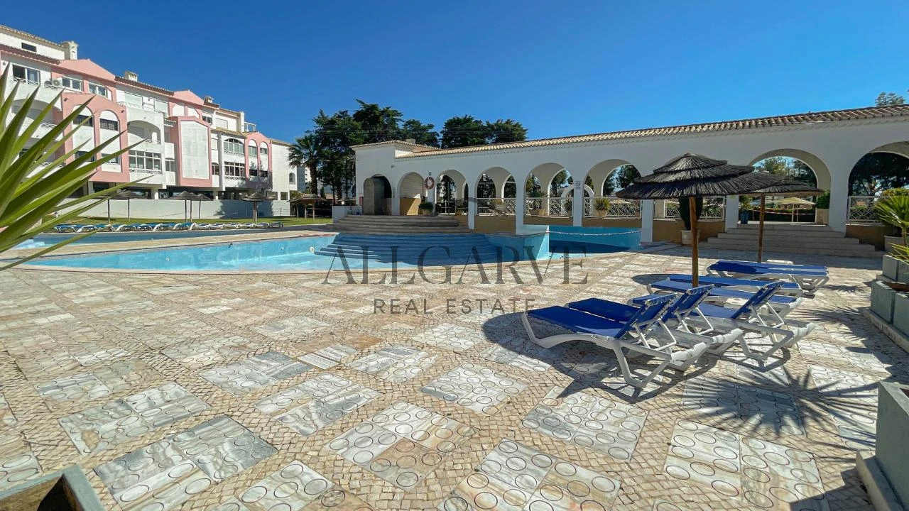 Apartamento T1 para Venda em Portimão Foto 3