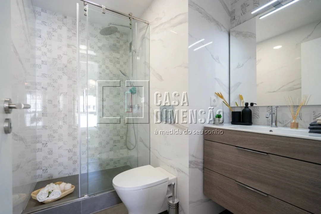 Apartamento T3 para Venda em Benfica Foto 2