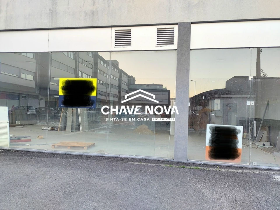 Loja para Venda em Santa Maria da Feira, Travanca, Sanfins e Espargo Foto 11