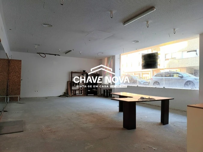 Loja para Venda em Santa Maria da Feira, Travanca, Sanfins e Espargo Foto 2