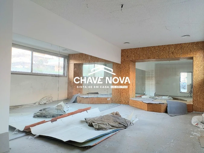 Loja para Venda em Santa Maria da Feira, Travanca, Sanfins e Espargo Foto 10