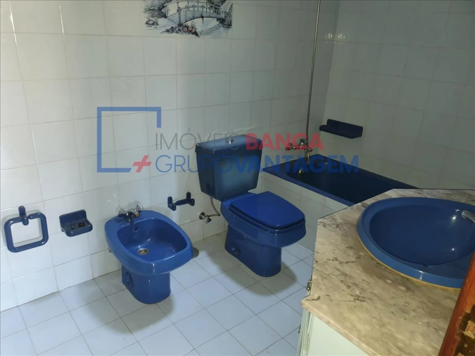 Moradia T3 para Venda em Arcozelo Foto 7