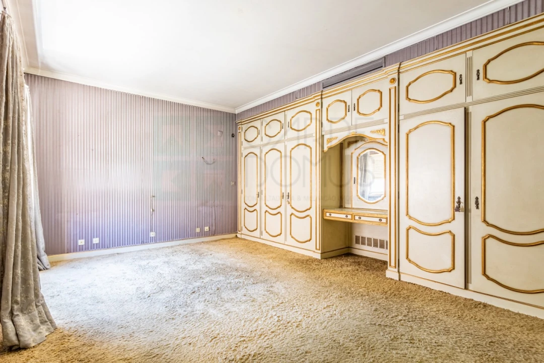 Moradia T9 para Venda em Alvalade Foto 38