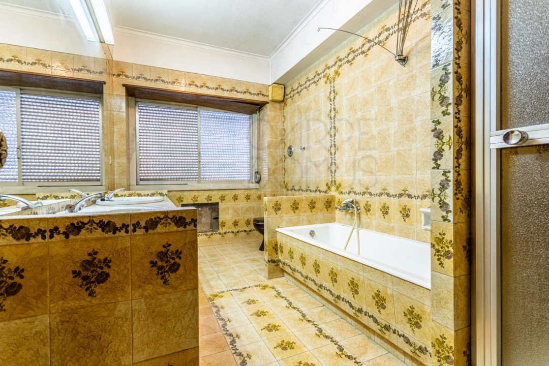 Moradia T9 para Venda em Alvalade Foto 44