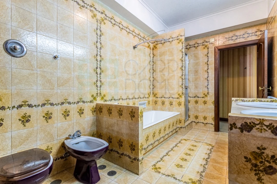 Moradia T9 para Venda em Alvalade Foto 46