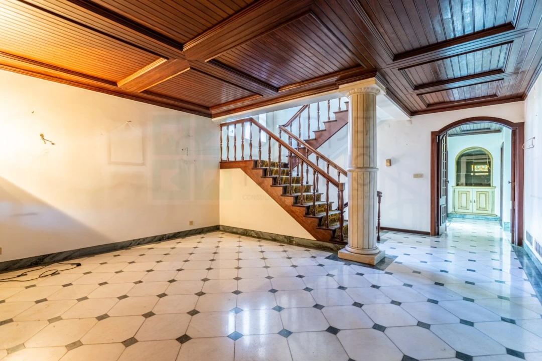 Moradia T9 para Venda em Alvalade Foto 6