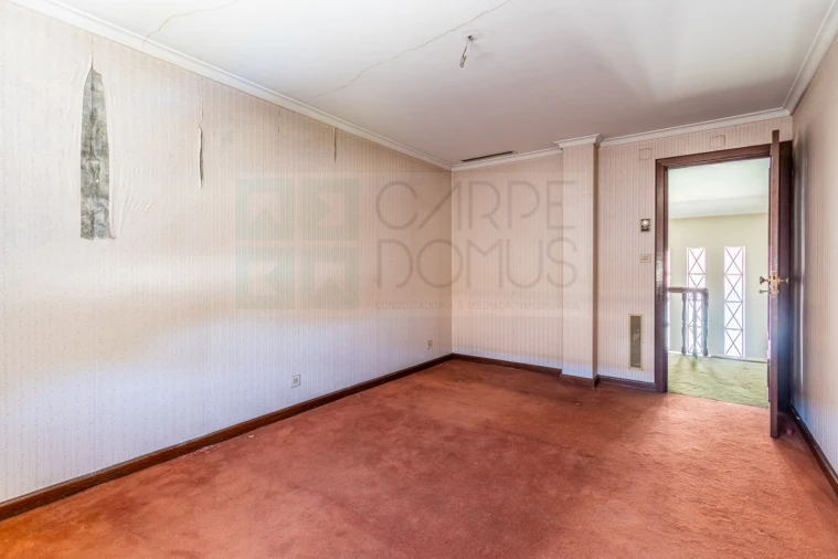 Moradia T9 para Venda em Alvalade Foto 14